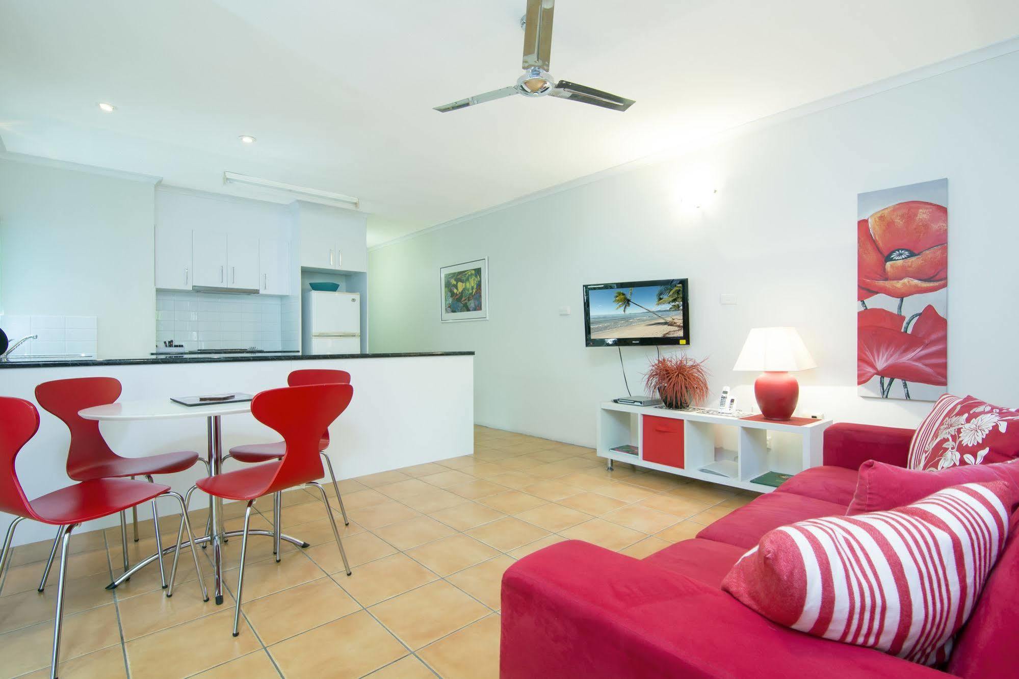 Outrigger Apartments Port Douglas Buitenkant foto