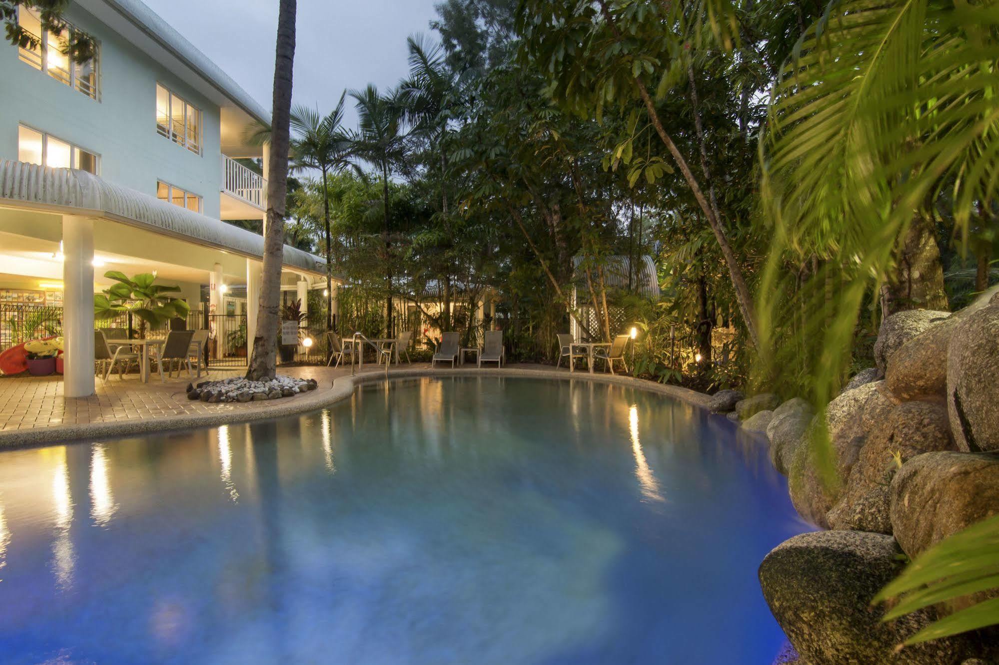 Outrigger Apartments Port Douglas Buitenkant foto
