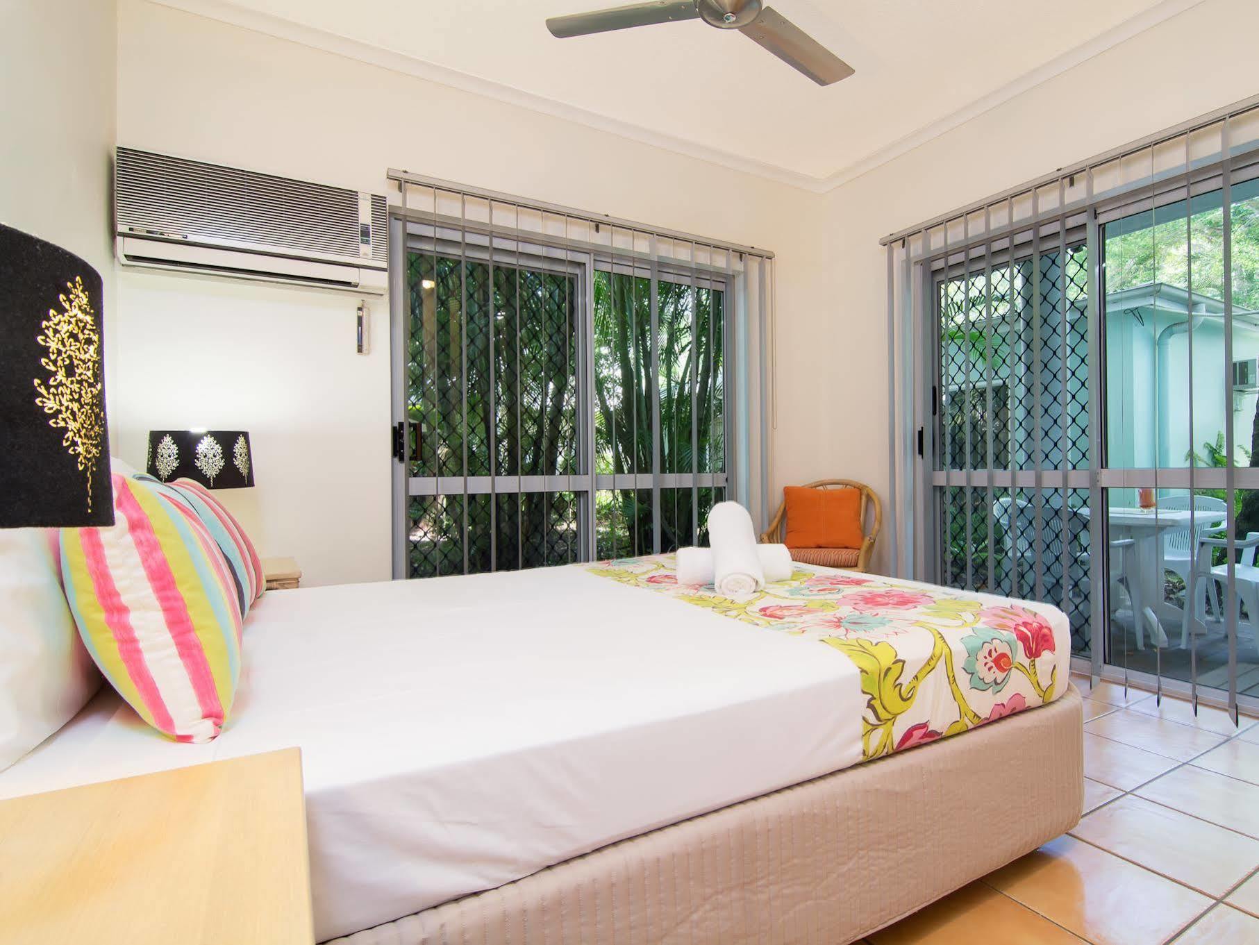 Outrigger Apartments Port Douglas Buitenkant foto